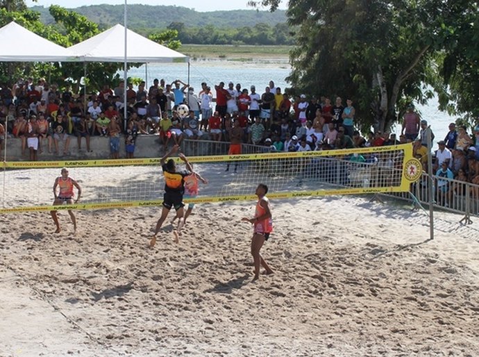 Torneio de futevôlei em Penedo movimenta arena do Barro Vermelho no dia 03 de setembro