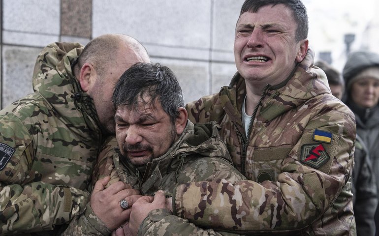 Jornal britânico aponta três fatores para derrotas sucessivas da Ucrânia
