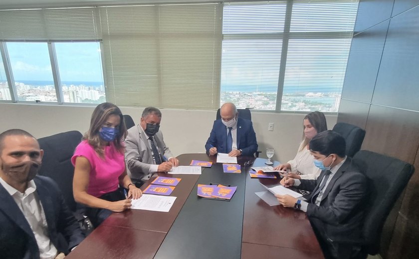 “Sou do bem, digo não à corrupção : MPAL e TRE assinam convênio para divulgação de cartilha