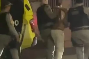 Suspeito foi detido por policiais