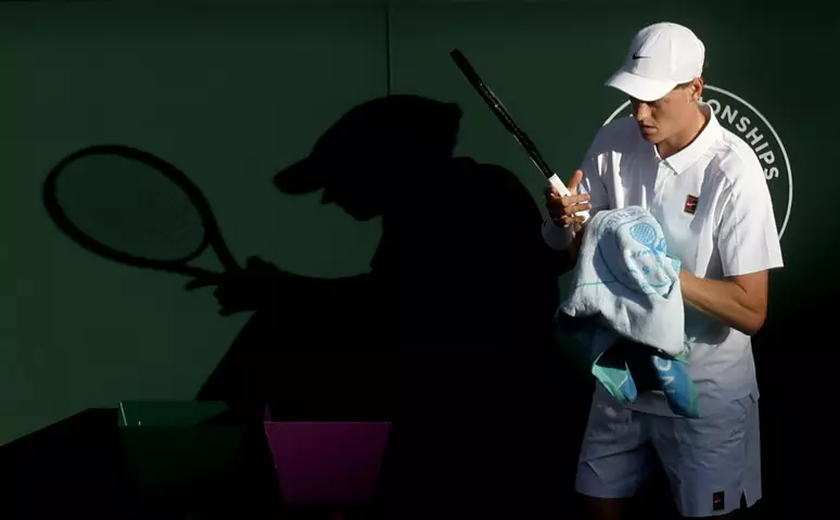 Sinner cancela treinamento e vira preocupação em Wimbledon