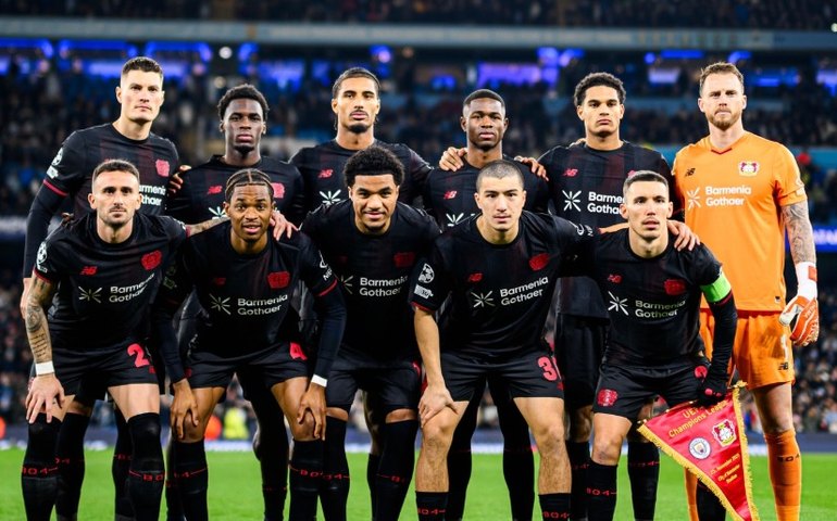 Bayer Leverkusen surpreende e derrota Manchester City na Inglaterra