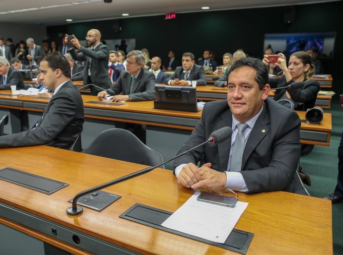 PL de Severino Pessoa limita prazos de carência para atendimentos via planos de saúde