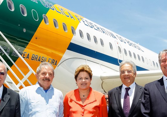 Collor, Lula, Sarney e FHC irão com Dilma para os funerais de Mandela