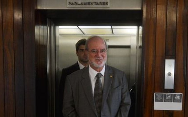 STF decide se Eduardo Azeredo será julgado pela Corte