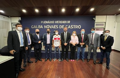 Mototaxista que salvou idosa de atropelamento pelo VLT receberá Comenda do Mérito Cívico de Maceió