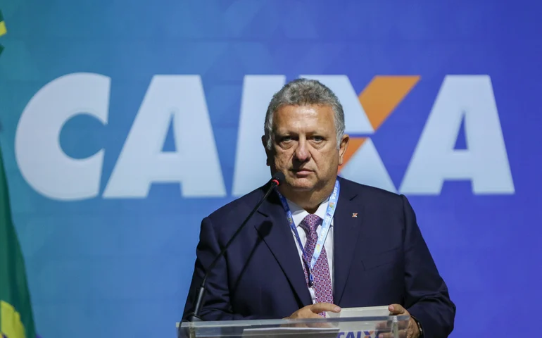 Vieira assume Caixa com promessa de induzir crescimento econômico