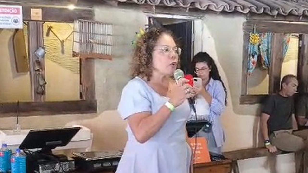 “A imprensa de Alagoas não será calada”, diz Bleine Oliveira em ato contra assédio judicial e liberdade de imprensa
