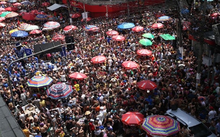 Blocos de SP reclamam de truculência da PM e da Guarda Civil contra foliões