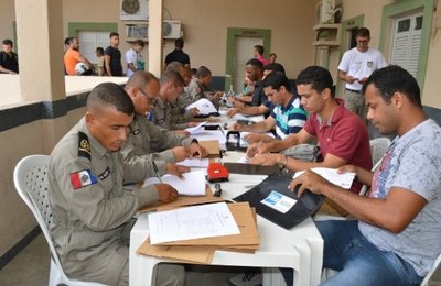 Estado convoca candidatos do concurso público da PM para aferição de altura  