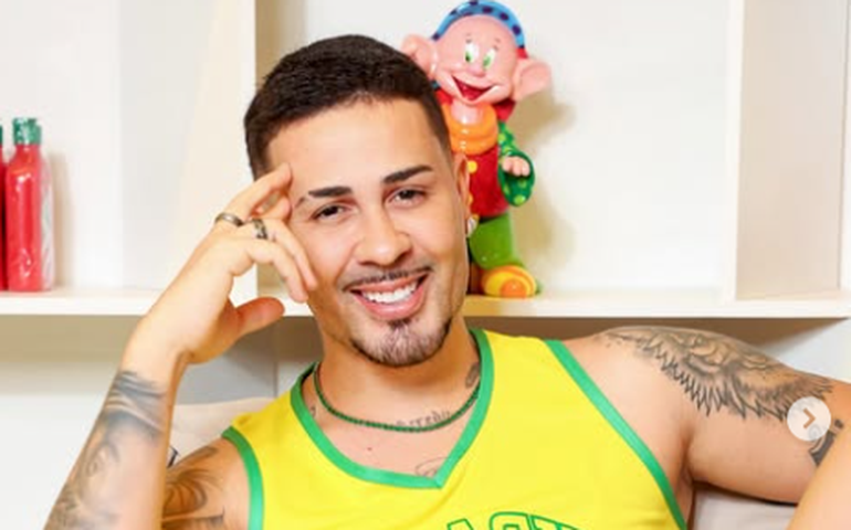 Descoberta da bissexualidade de Carlinhos Maia estaria ligada ao fim do casamento com Lucas Guimarães