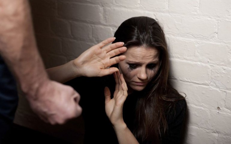 #SuaAtitudeSalva: Campanha Agosto Lilás do Ministério Público quer incentivar população a denunciar casos de violência doméstica