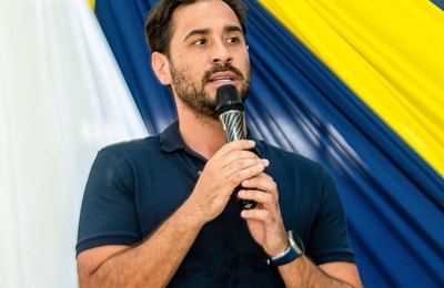 Prefs em Ação: Prefeitura de Santana do Mundaú realiza edição especial do Mês da Mulher e entrega novos veículos