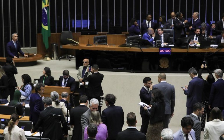 Aprovada urgência de PL que libera R$ 1,5 bi para saúde e educação