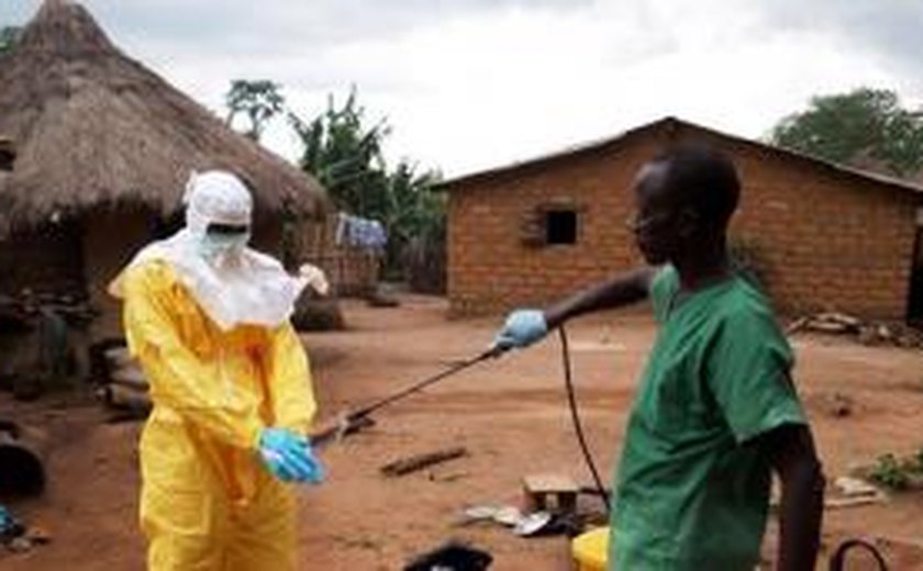 Ebola: vacina será testada na África em janeiro, diz OMS