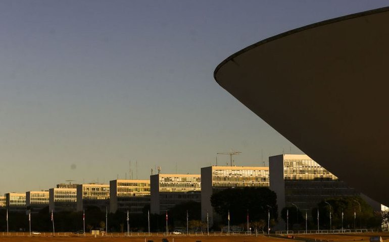 Projeto abre crédito no Orçamento para pagar benefícios a servidores