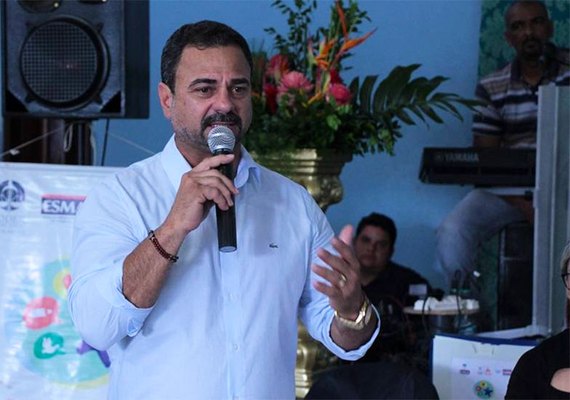 Maribondo está há 19 dias sem gestor após prisão de prefeito acusado de agredir a esposa