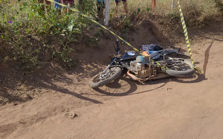 Jovem é encontrado morto com marcas de tiros em estrada rural de Lagoa da Canoa