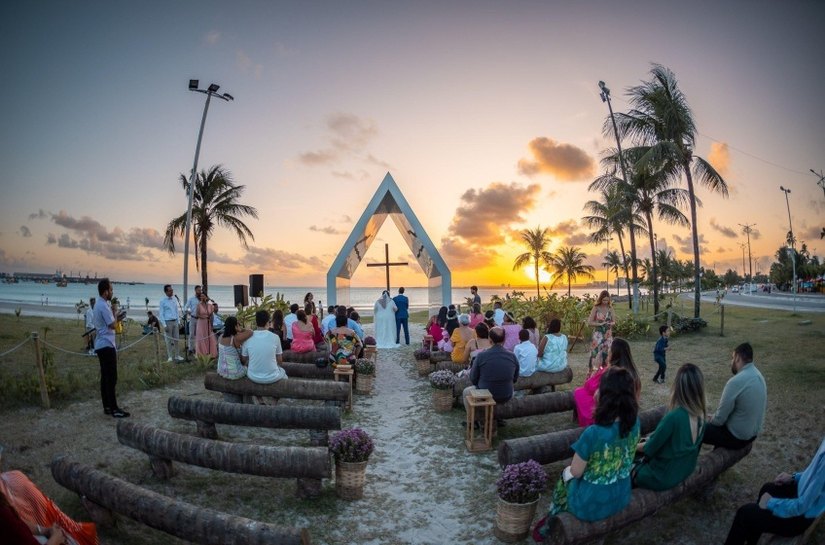 Capelinha de Jaraguá recebe 116 casamentos em 2025 e segue como um dos cenários mais desejados de Maceió