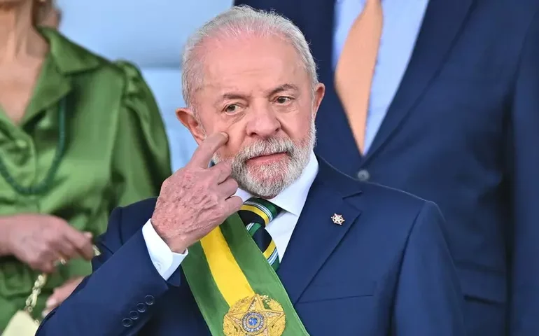 Lula se reunirá com papa Leão XIV no Vaticano