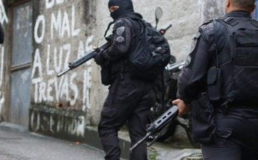PM dá tiro à queima-roupa em rapaz que filmava ação policial em Osasco