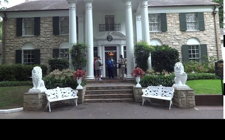 Roubo de identidade e fraude: entenda acusações contra mulher que tentou vender ilegalmente casa de Elvis Presley