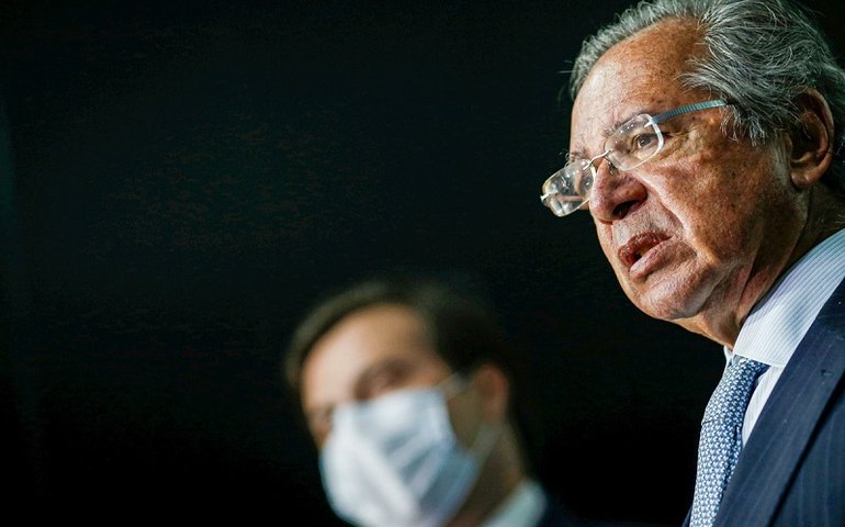 Como Paulo Guedes ajuda Ricardo Salles a destruir o meio ambiente