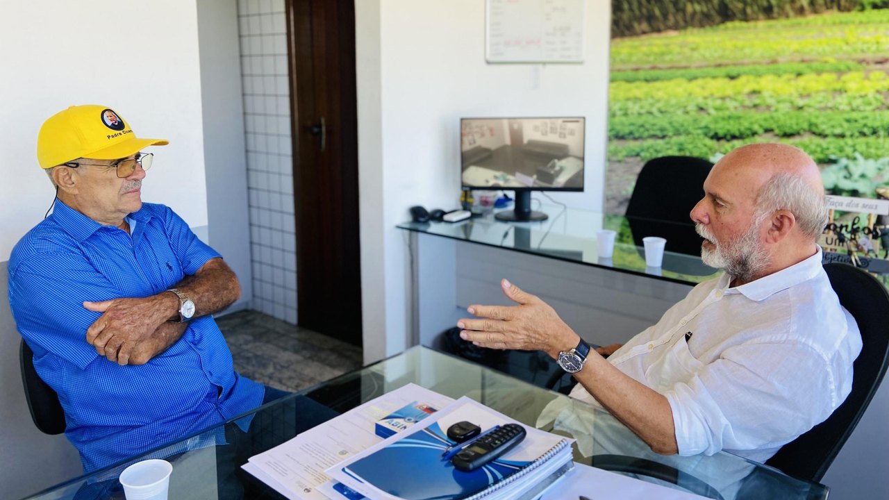 Iteral recebe visita do prefeito de Igaci para discutir avanço do Rural Legal