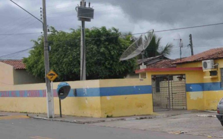 Governo entrega escola reformada em Minador do Negrão nesta quinta-feira (15)