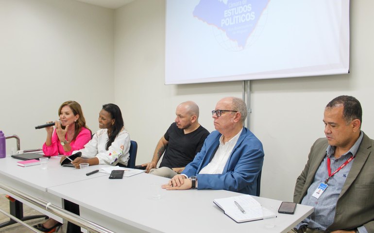 Vice-governadoria de Alagoas promove debate sobre violência contra jovens negros