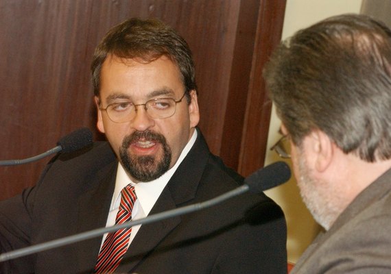 Por que assassino de delegado estava solto se foi condenado por crime de organização criminosa?