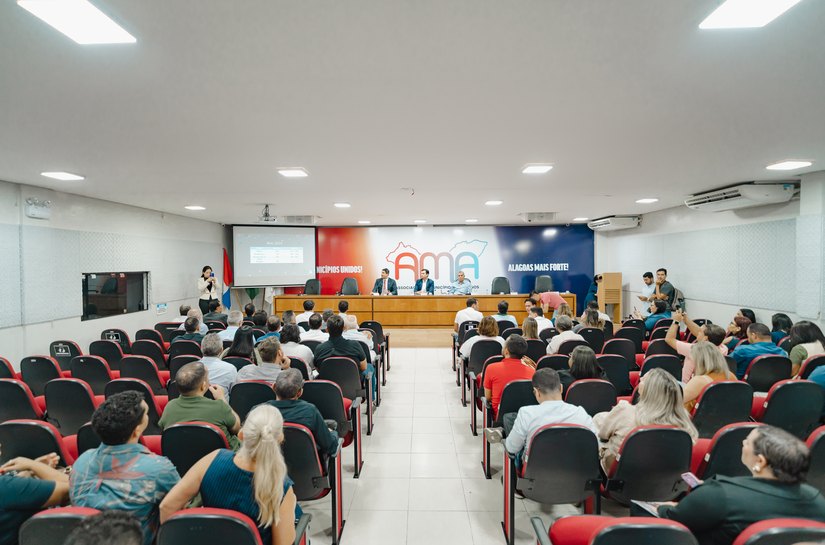 Prefeitos querem unidade nas comarcas para implantação de Portal das Festas