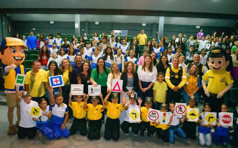 Detran educa mais de 10 mil estudantes sobre segurança no trânsito em ação do Maio Amarelo