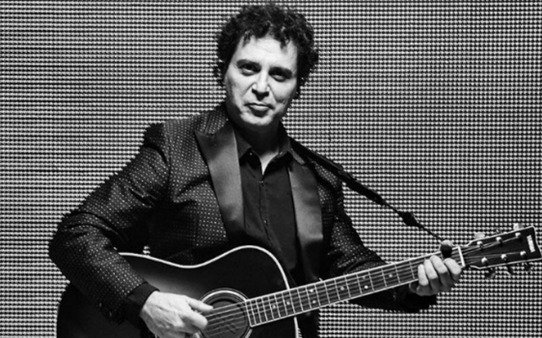 Frejat testa positivo para covid-19 e cancela apresentação no &#8216;Fespop&#8217;