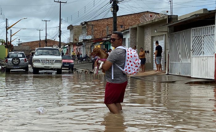Matriz de Camaragibe foi uma das cidades atingidas pelas chuvas em Alagoas Matriz de Camaragibe foi uma das cidades atingidas pelas chuvas em Alagoas