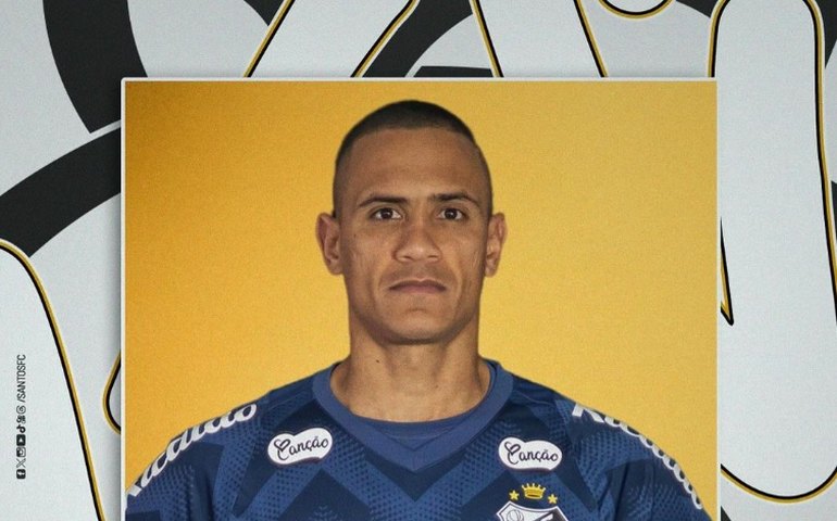 Renan é apresentado no Santos e abre disputa pelo gol: 'Grande oportunidade'