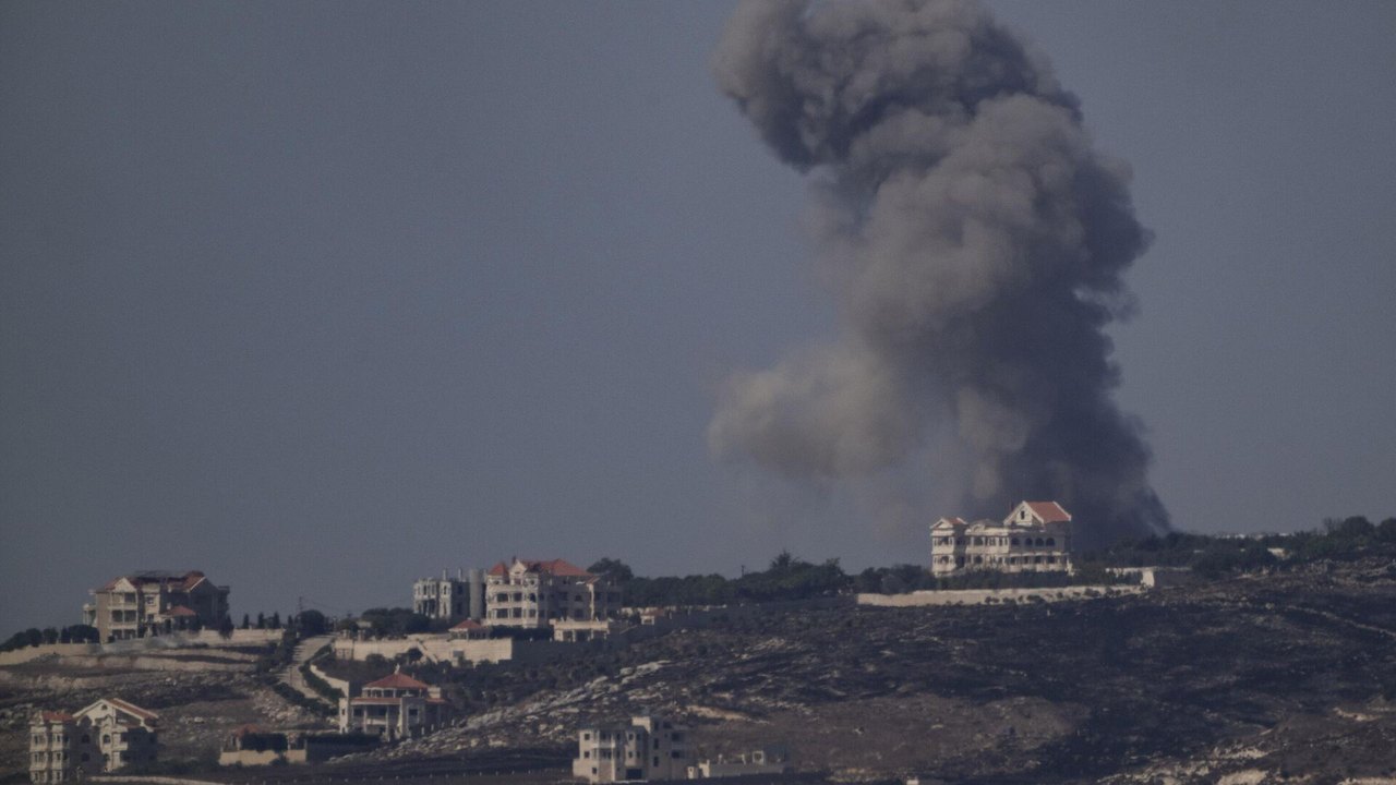 Israel bombardeia Beirute, no Líbano, e mata 50 em Gaza, reporta mídia