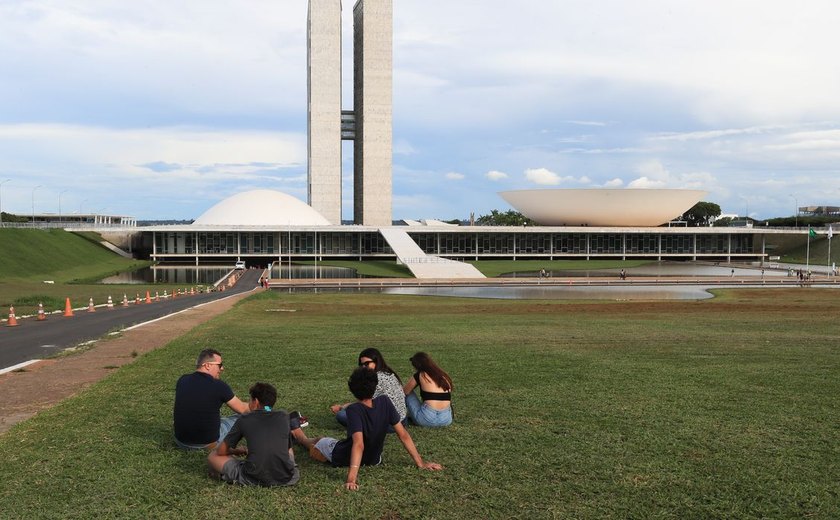 Senado cria comissão para estreitar laços com Congresso dos EUA