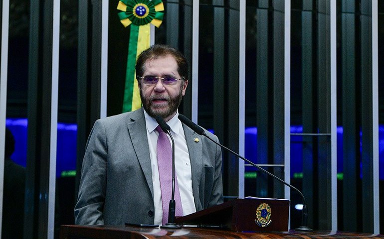 Para Plínio, apagão pode ter sido causado por demissões na Eletrobras