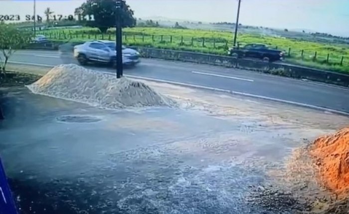 Imagens mostram momento trágico do atropelamento do casal de militares na rodovia, em Arapiraca