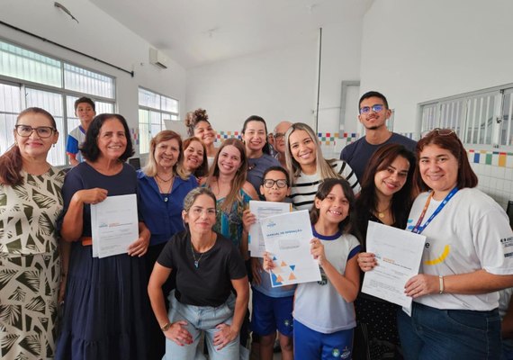 Educação inicia entrega de selos 'Escola 100% Climatizada'