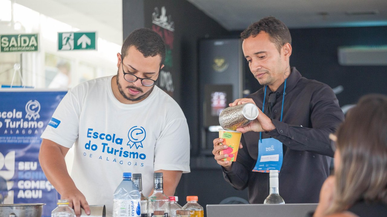 Janeiro: Escola do Turismo oferece mais de 190 vagas para cursos gratuitos em Murici e Pão de Açúcar