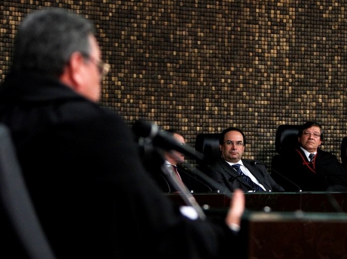 Luciano Barbosa prestigia posse do desembargador Celyrio Adamastor