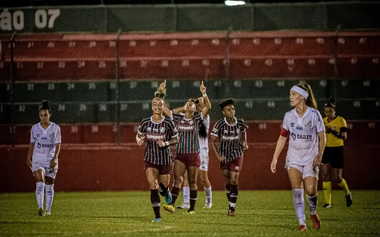 Flu arranca vitória de 1 a 0 sobre o Santos no Brasileiro Feminino