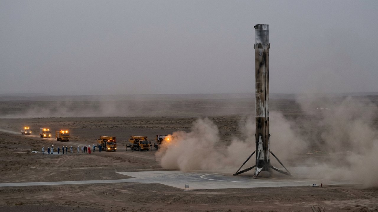 China realiza pouso controlado de foguete em terra firme