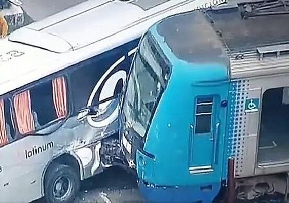 Acidente entre trem e ônibus deixa sete mortos no Chile