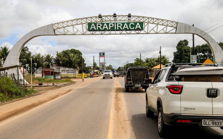 Confusão em hotel de Arapiraca termina com mulher detida por agressão e vandalismo