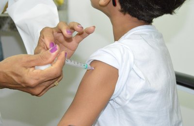 Alagoas passa a ofertar pelo SUS a vacina Pneumo 20 contra pneumonia e meningite