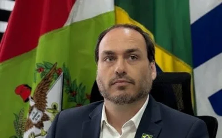 Em meio a pressão de Carlos, governadores bolsonaristas demonstram pouco engajamento nas redes à pré-campanha de Flávio