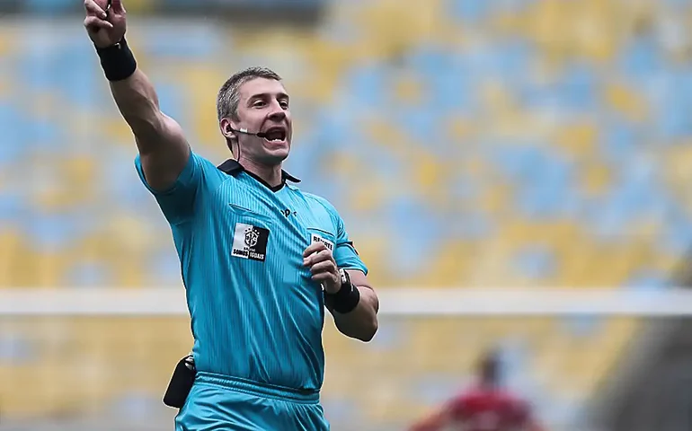 Xingamentos e 'jogo brusco': veja relatos dos árbitros na 1ª rodada do Brasileiro